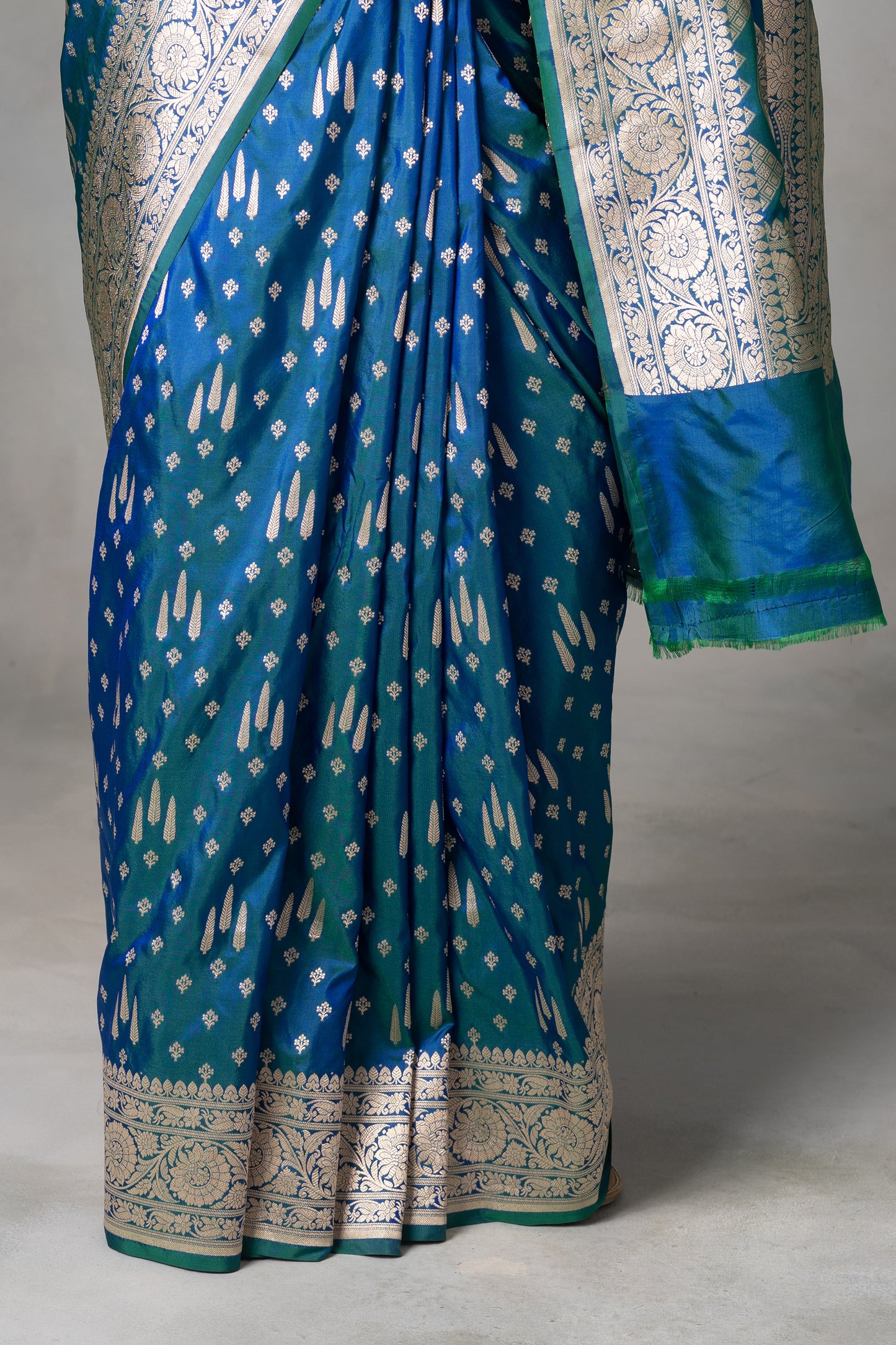 Exquisite Teal & Blue Handwoven Silk Saree