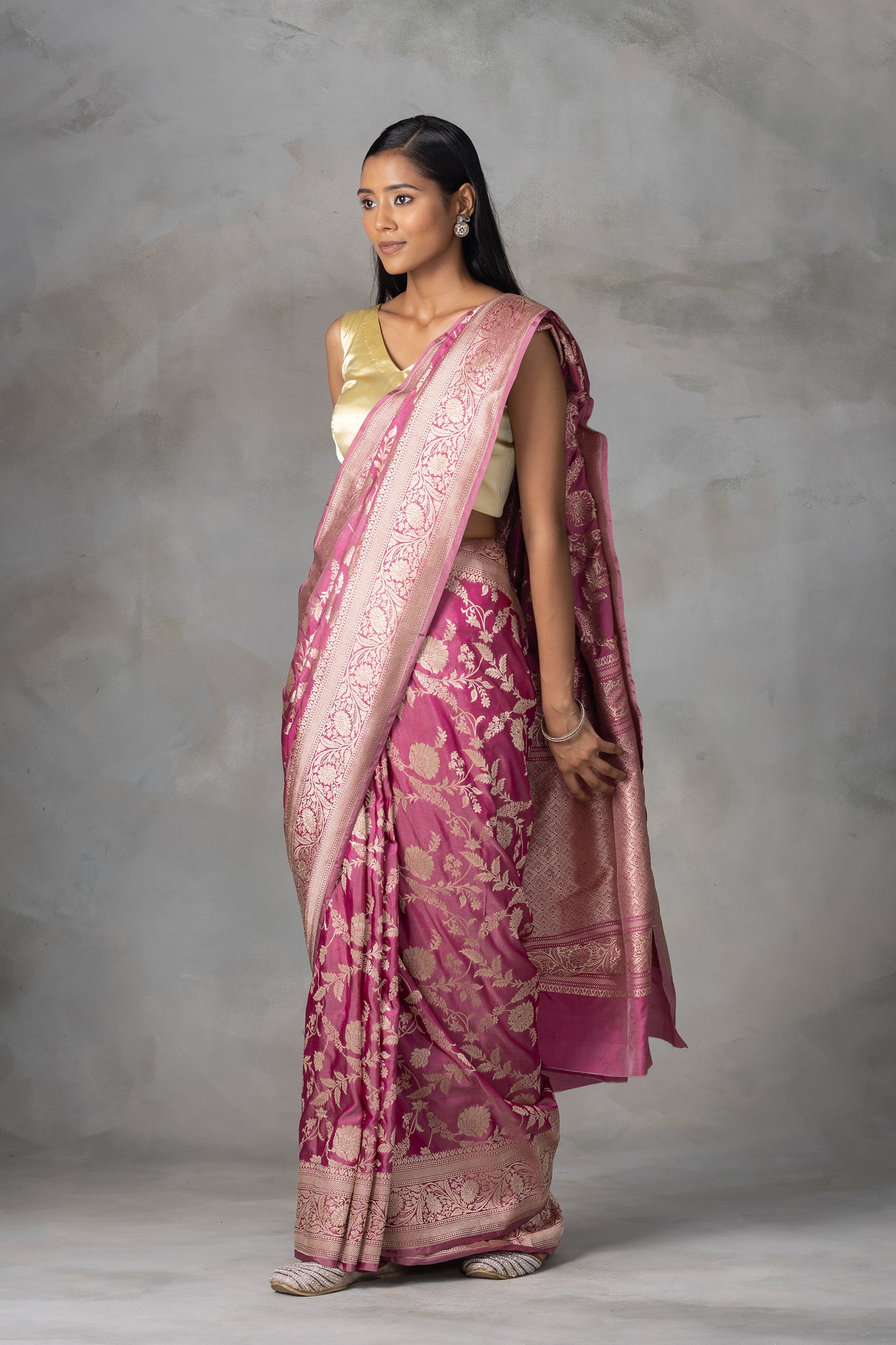 Elegant Rose Pink Banarasi Silk Saree with Gold Zari Work